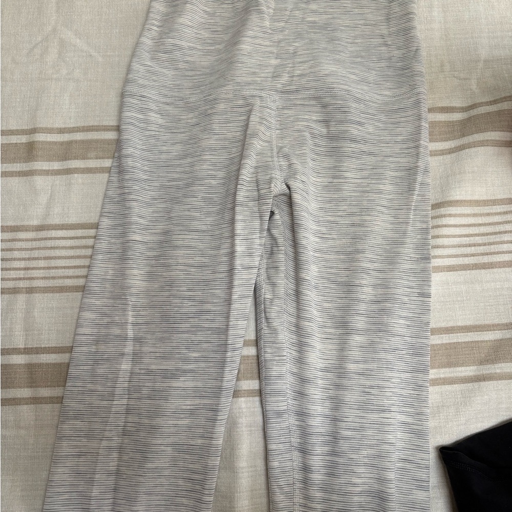 Lululemon Athletica Women's Gray Patterned Leggings